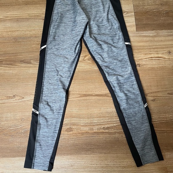 PINK Victoria’s Secret Ultimate Sheer Black Leggings Size Medium - Picture 6 of 7